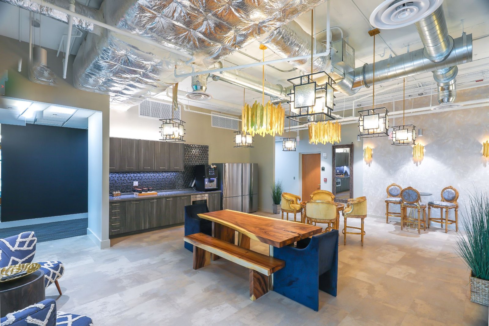 Cafe and kitchen lounge at Quest 121 Alhambra in Coral Gables