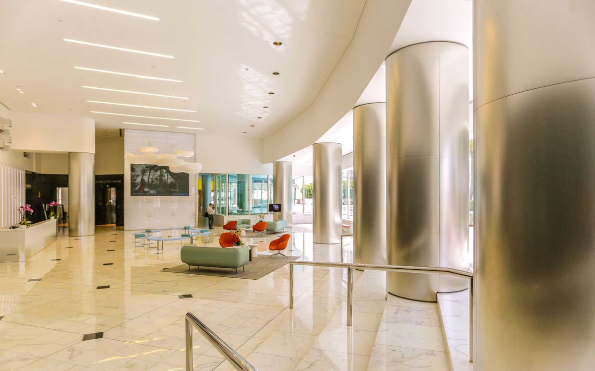 Miami Tower 100 SE 2nd St | Quest Workspaces